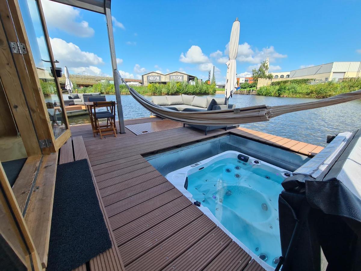 Вилла Wikkelboats @ Tramkade Den Bosch Orthen Экстерьер фото